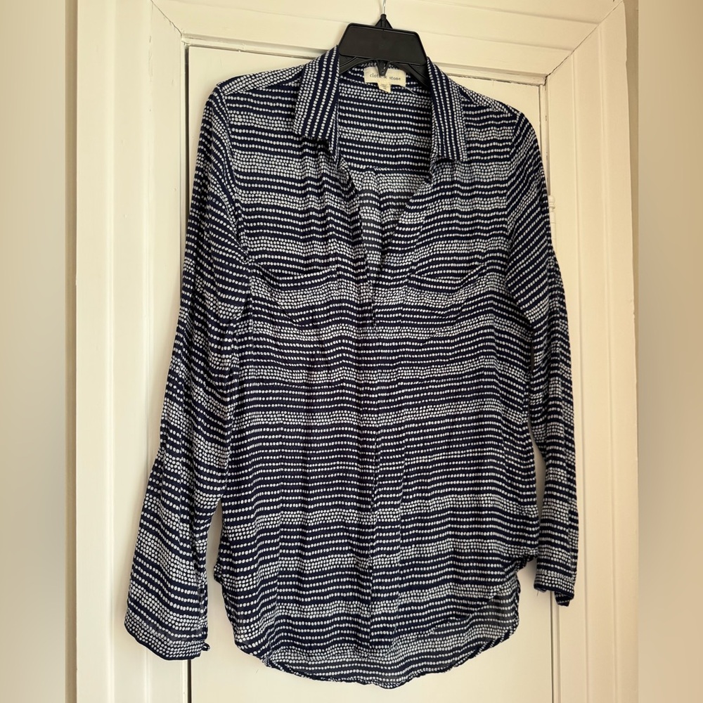 Anthropologie Cloth & Stone navy and white buttondown